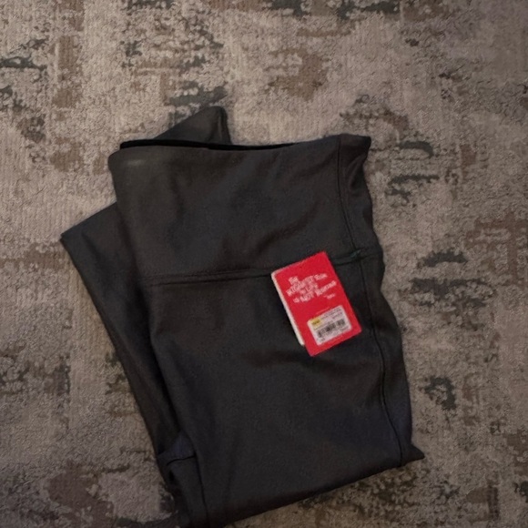 Spanx faux leather leggings, gunmetal, size Medium - Picture 6 of 8